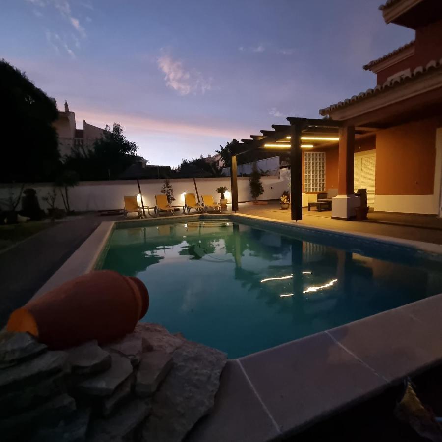 Casa Dos Cedros Guest house Lagos
